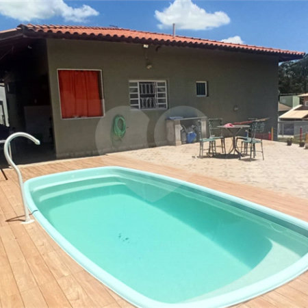 Casa à venda com 3 quartos, sendo 1 suíte, em Vila Capuava, Valinhos, SP