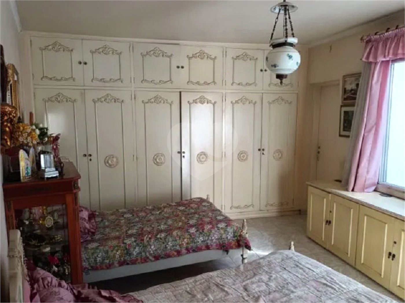 Casa à venda com 4 quartos, sendo 3 suítes, em Cambuci, São Paulo, SP