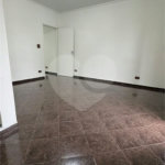 Sobrado na Vila Prudente com 161m², 2 dormitórios, 1 suíte e 2 vagas de garagem