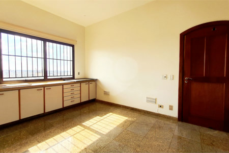 Apartamento à venda com 4 quartos, sendo 2 suítes,  em Vila Seixas, Ribeirão Preto, SP