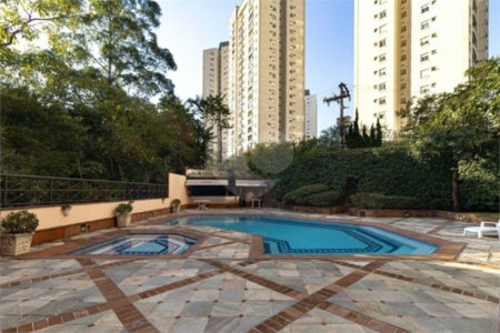 Apartamento à venda com 3 suítes em Jardim Parque Morumbi, São Paulo, SP