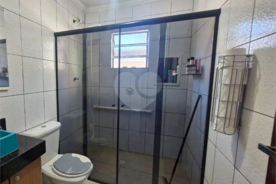 Sobrado à venda com 8 quartos em Vila Guarani, São Paulo, SP
