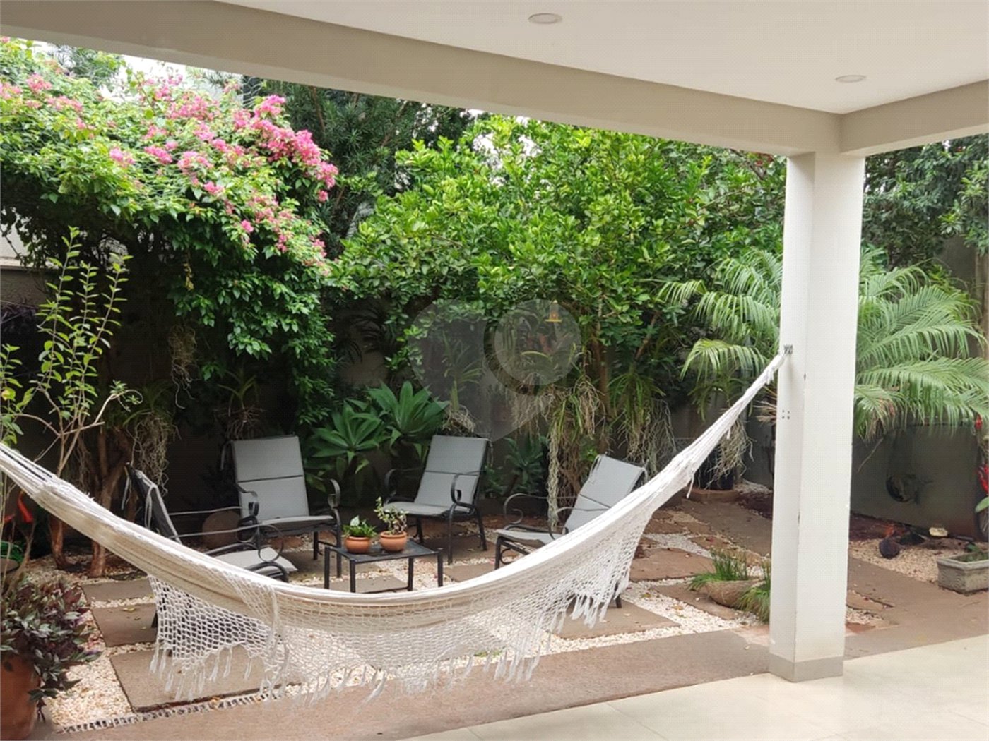Casa à venda com 4 quartos, sendo 1 suíte,  em Bosque de Ponta Porã, Ponta Porã, MS