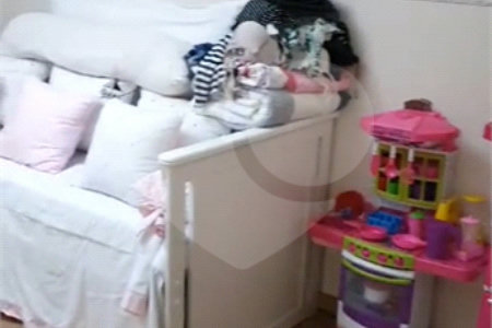 Casa à venda com 3 quartos, sendo 1 suíte, no condomínio Res Azaléias, São Paulo - SP
