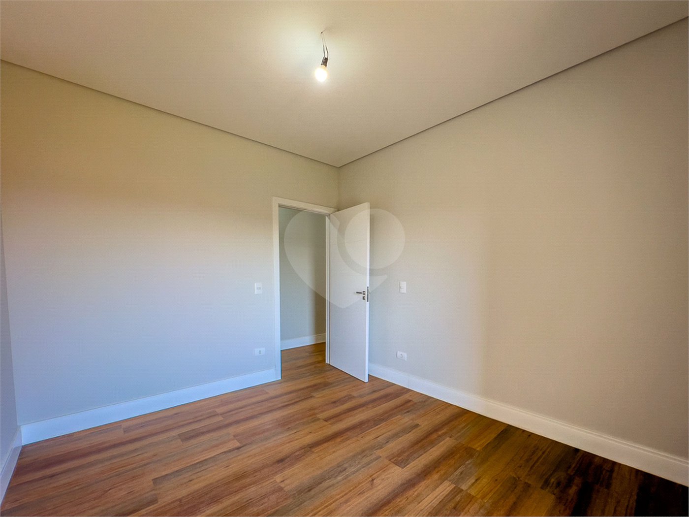 Casa à venda com 3 suítes em Jardim Paulista, Atibaia, SP
