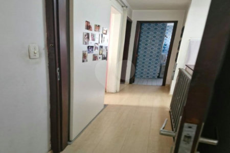 Casa à venda com 3 quartos, sendo 1 suíte, em Vila Paulista, São Paulo, SP
