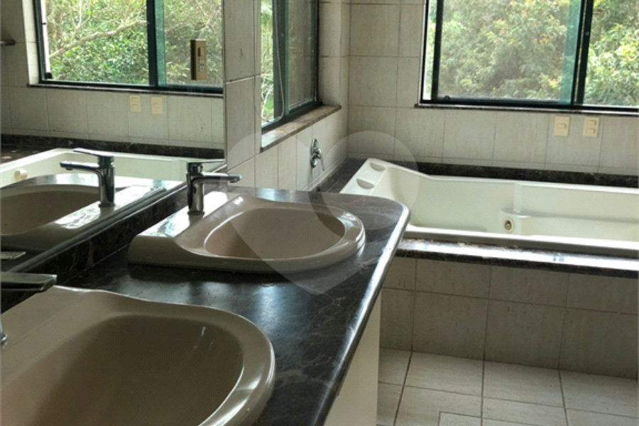 Casa à venda com 5 suítes no condomínio Alpes da Cantareira, Mairiporã - SP
