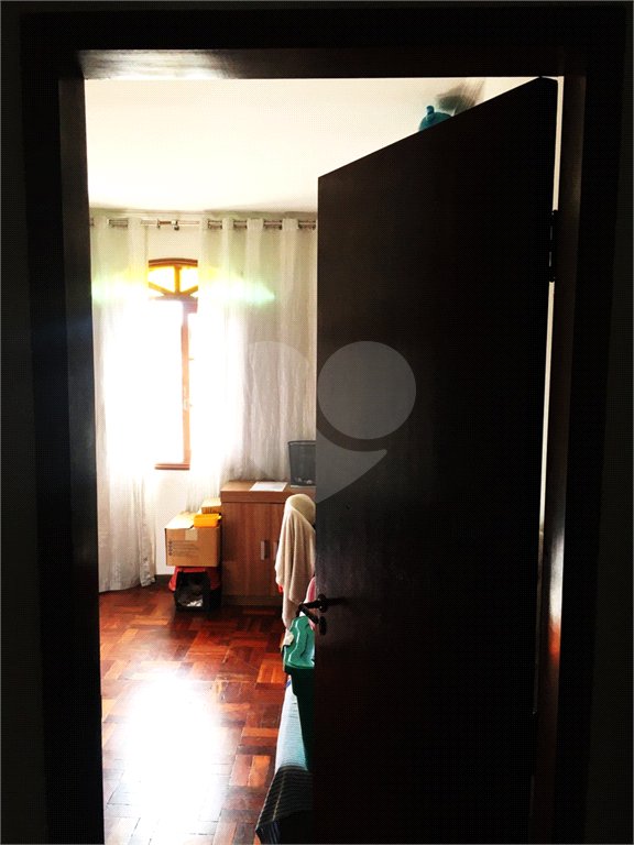 Sobrado à venda com 4 quartos, sendo 1 suíte,  em Vila Gomes, São Paulo, SP