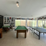 Casa à venda com 5 quartos, sendo 3 suítes,  no condomínio Village Saint Charbel, Araçoiaba da Serra - SP