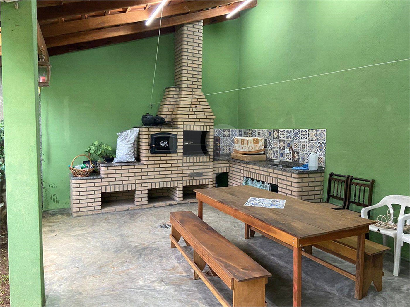 Casa à venda com 3 quartos, sendo 1 suíte,  em Jardim Fonte Áurea, Poá, SP