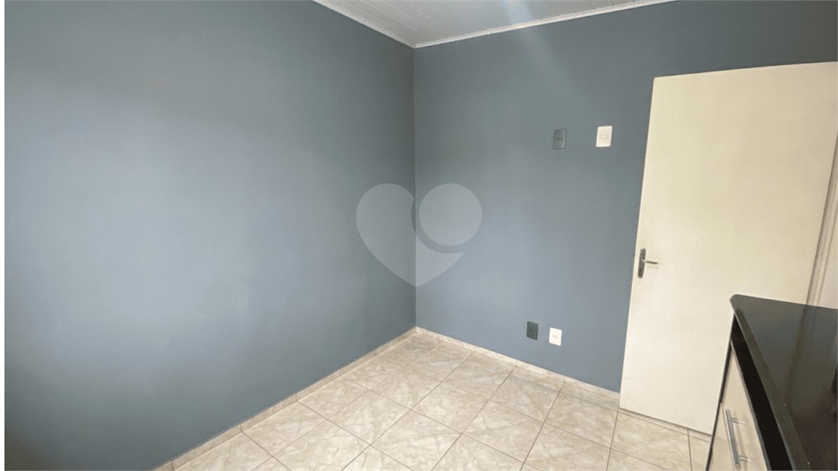 Sobrado à venda com 4 quartos, sendo 1 suíte, em Conjunto Habitacional Itapetininga F3, Itapetininga, SP