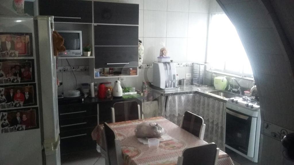 Casa à venda com 2 quartos, sendo 1 suíte, no condomínio Travessa Carmem Lúcia Carneiro,88, São Paulo - SP