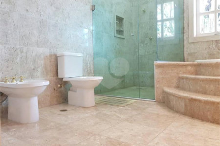 Casa à venda com 4 suítes no condomínio Vilaretto, São Paulo - SP