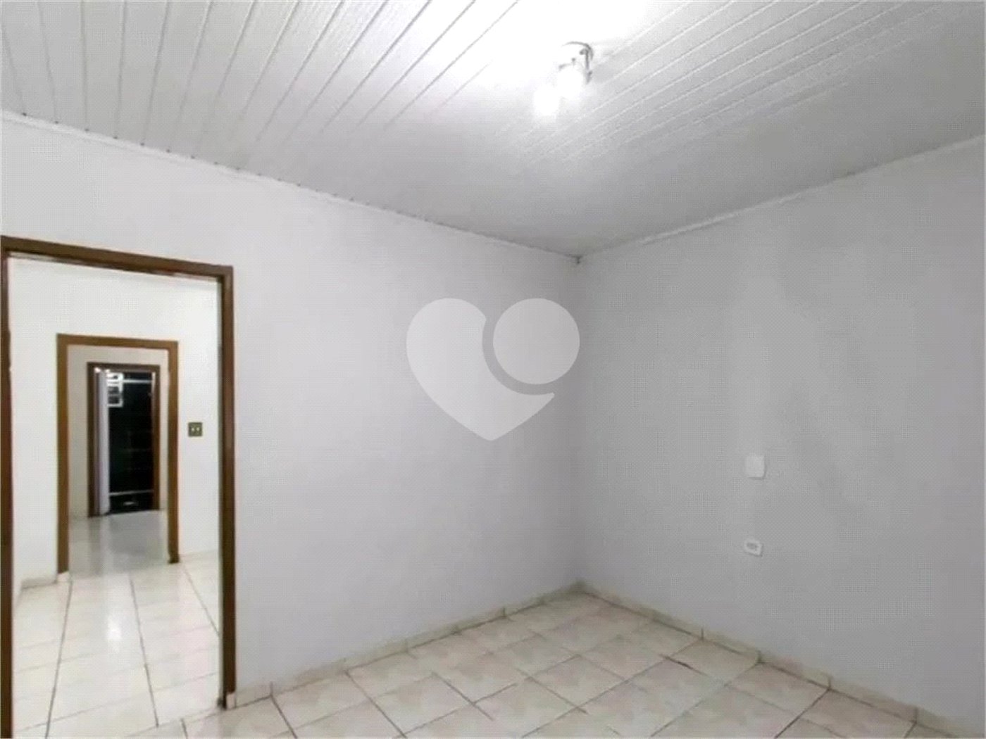 Casa à venda com 4 quartos, sendo 2 suítes, em Jardim Coimbra, São Paulo, SP