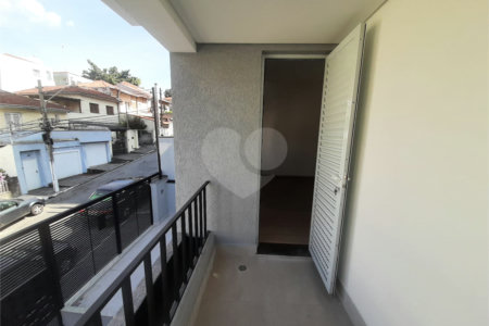 Sobrado à venda com 4 quartos, sendo 3 suítes, em Vila Paulicéia, São Paulo, SP