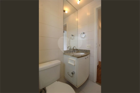 Apartamento à venda com 3 quartos, sendo 1 suíte,  em Vila Olímpia, São Paulo, SP