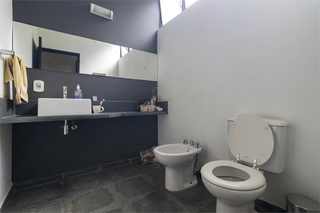 Sobrado à venda com 4 quartos, sendo 2 suítes, em Vila Morumbi, São Paulo, SP
