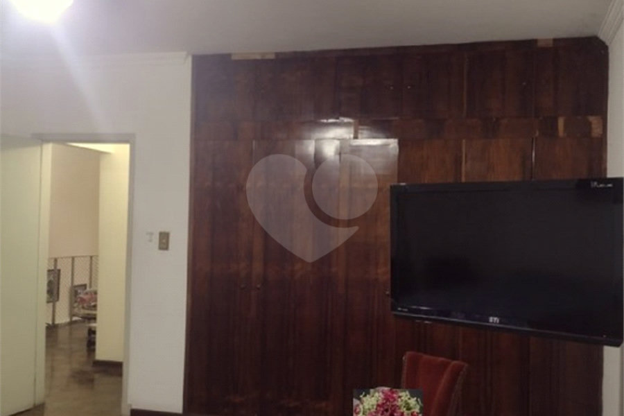 Sobrado à venda com 6 quartos, sendo 1 suíte,  em Vila Gustavo, São Paulo, SP