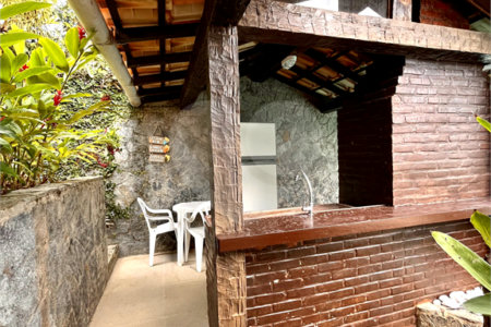 Casa à venda com 6 quartos, sendo 5 suítes,  em Alto de Búzios, Armação dos Búzios, RJ