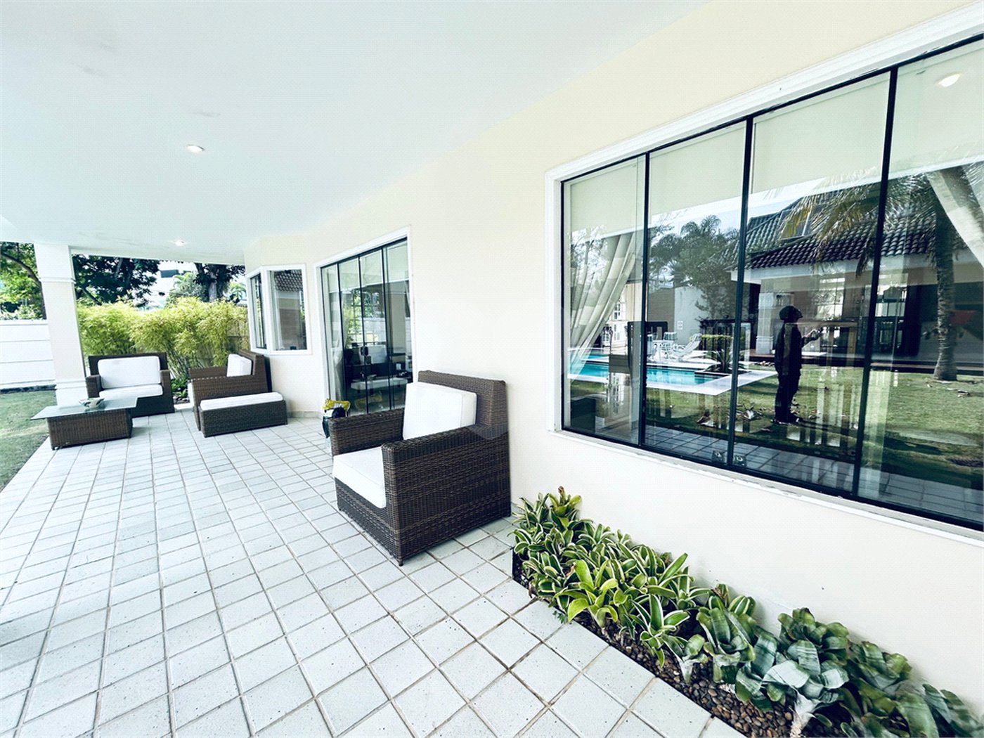 Casa à venda com 8 quartos, sendo 7 suítes, em Barra da Tijuca, Rio de Janeiro, RJ