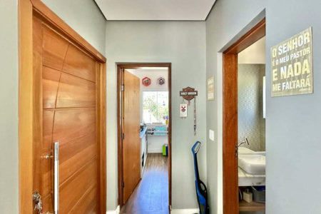 Casa à venda com 4 quartos, sendo 3 suítes,  no condomínio Vilarejo, Carapicuíba - SP