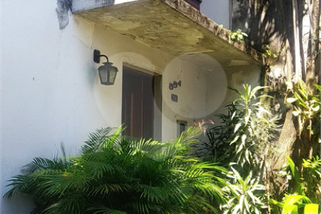 Sobrado à venda com 3 quartos em Vila Cordeiro, São Paulo, SP