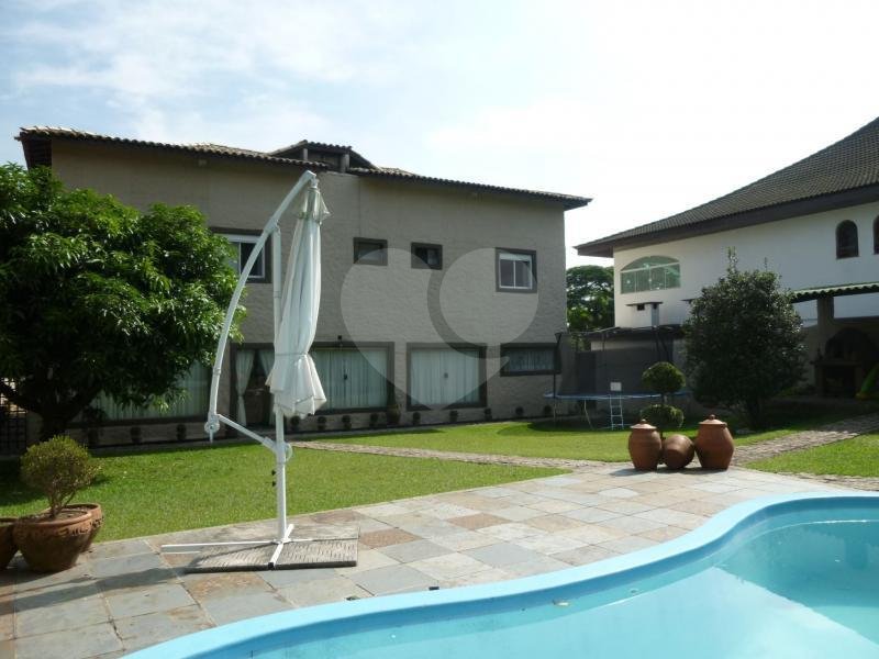 Sobrado à venda com 3 suítes em Jardim Leonor, São Paulo, SP