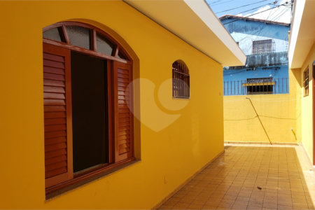 Casa Térrea à venda com 3 quartos, sendo 1 suíte,  em Campo Grande, São Paulo, SP