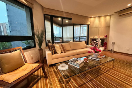 Apartamento à venda com 4 quartos, sendo 3 suítes, em Vila Andrade, São Paulo, SP