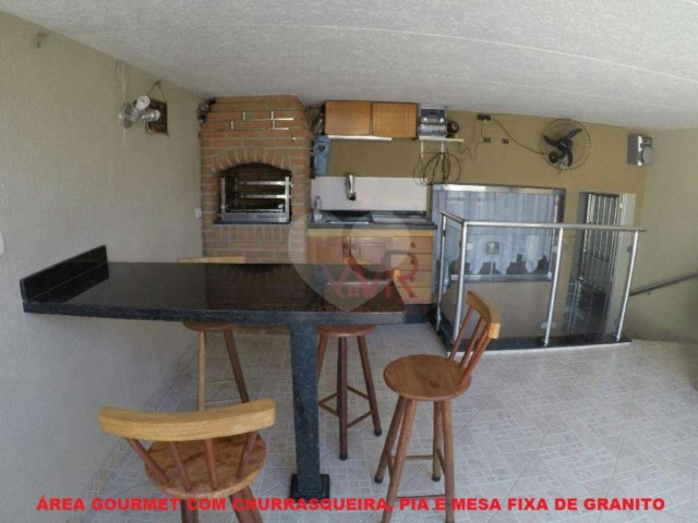 Sobrado à venda com 4 quartos em Artur Alvim, São Paulo, SP