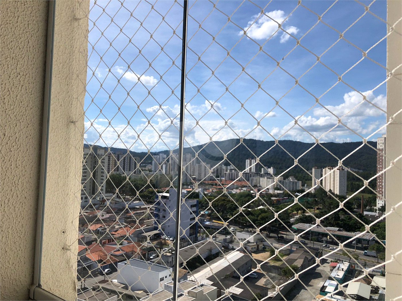 Apartamento à venda com 4 quartos, sendo 2 suítes,  em Jardim Armênia, Mogi das Cruzes, SP
