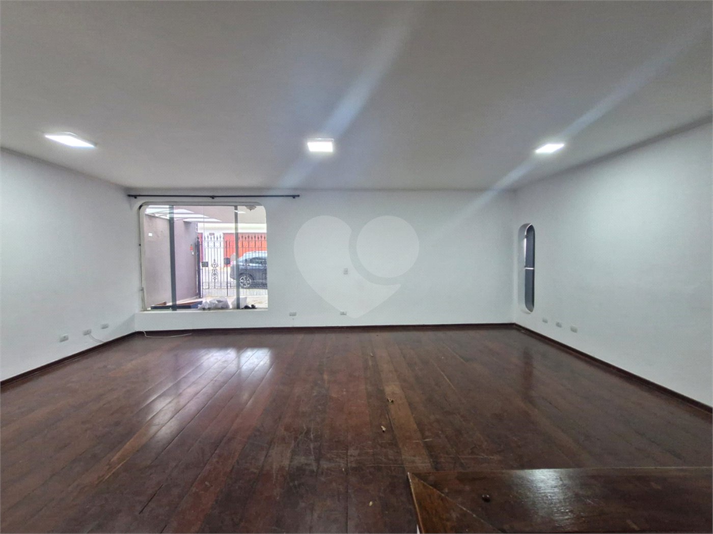 Casa à venda com 3 quartos, sendo 2 suítes, em Jardim Franca, São Paulo, SP
