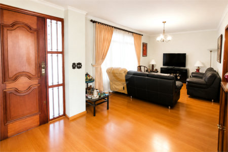 Casa à venda com 3 quartos, sendo 1 suíte, em Santo Amaro, São Paulo, SP