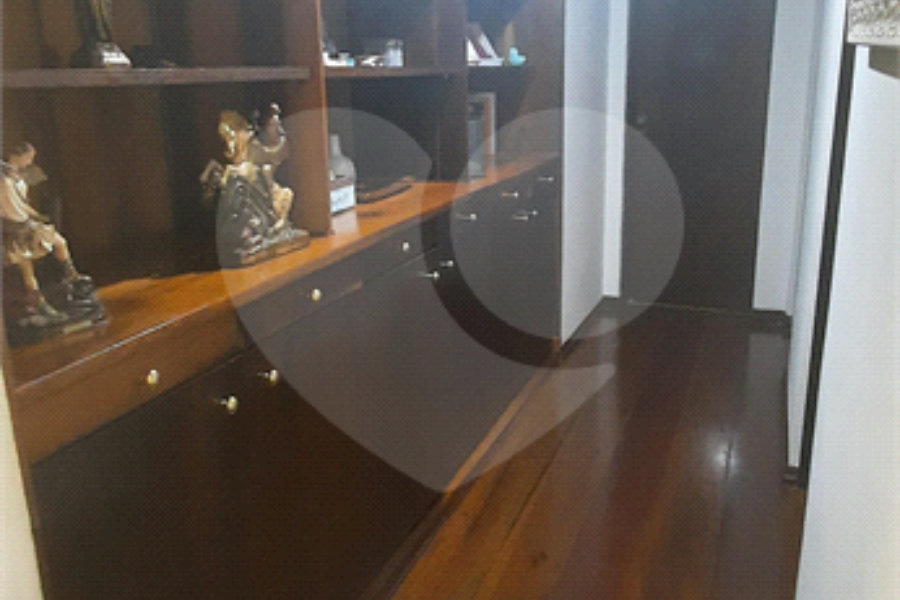 Casa à venda com 4 quartos, sendo 1 suíte, no condomínio Parque Imperial da Cantareira, Mairiporã - SP