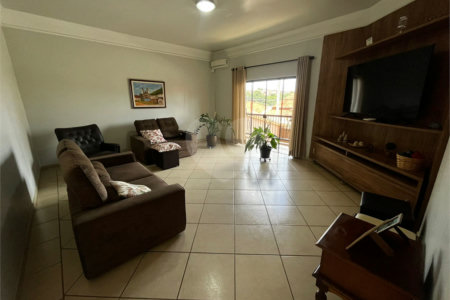 Casa à venda com 3 quartos, sendo 1 suíte,  em Vila São José, Itapetininga, SP