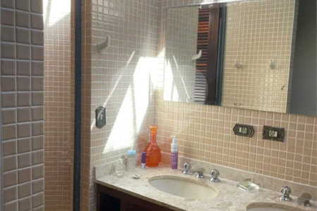 Casa à venda, 742 m², com piscina, 5 suítes, em Embu das Artes