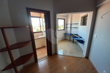 Duplex no Edifício Acapulco.