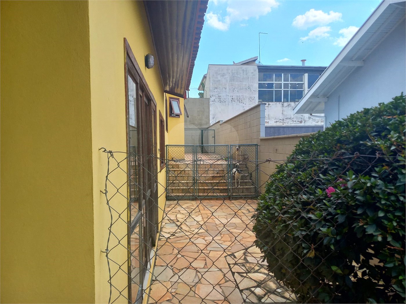 Casa à venda com 4 quartos, sendo 2 suítes,  em Villaggio Capríccio, Louveira, SP