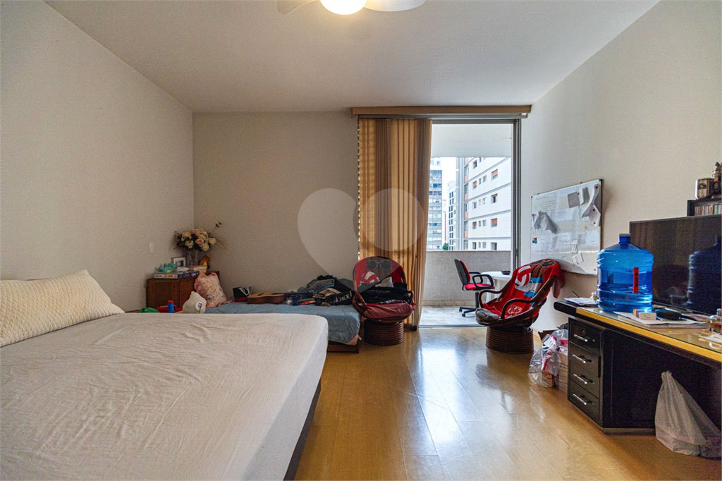 Apartamento à venda ou para alugar com 4 quartos, sendo 1 suíte,  em Jardim América, São Paulo, SP