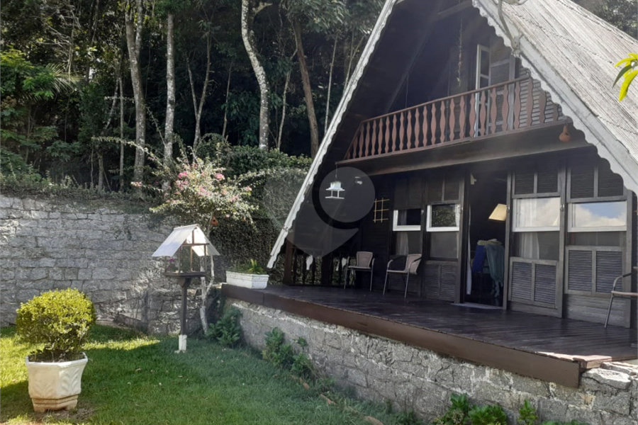 Sobrado à venda com 3 quartos, sendo 1 suíte, em Samambaia, Mairiporã, SP