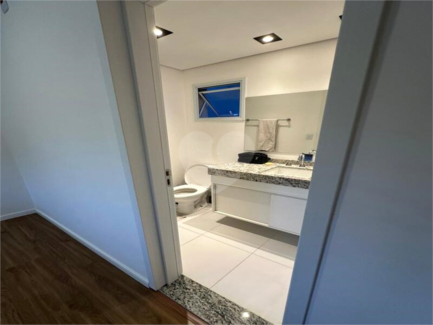 Cobertura à venda com 2 quartos, sendo 1 suíte, em Bairro do Cambará, São Roque, SP