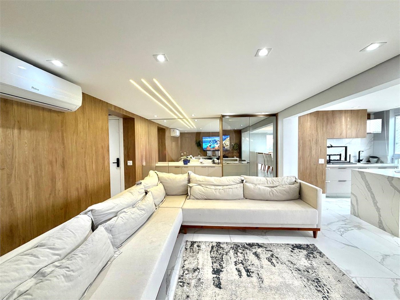 Apartamento à venda com 3 suítes em Vila Regente Feijó, São Paulo, SP