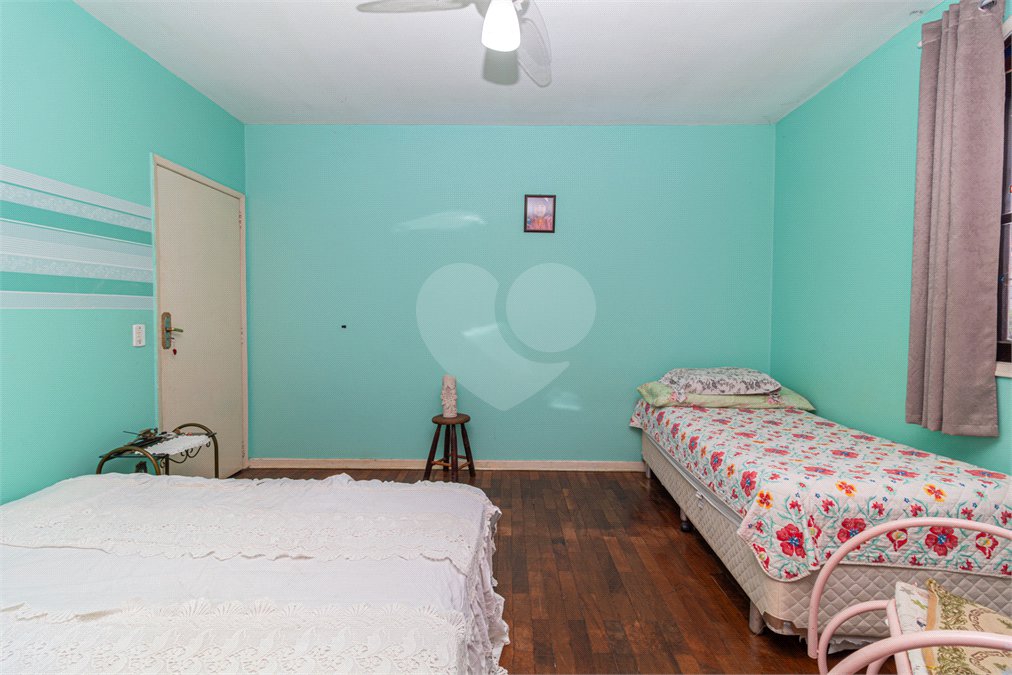 Casa à venda com 3 quartos, sendo 1 suíte, em Interlagos, São Paulo, SP
