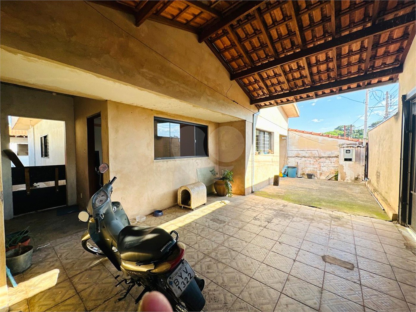 Casa á venda, com 03 Dormitórios, em São Carlos.