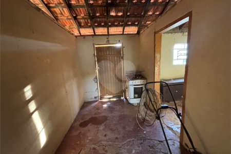 Sítio à venda com 3 quartos, sendo 1 suíte,  em Canta Galo, Itapetininga, SP