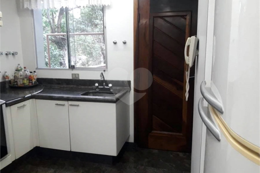 Sobrado à venda com 6 quartos, sendo 2 suítes, em Horto Florestal, São Paulo, SP
