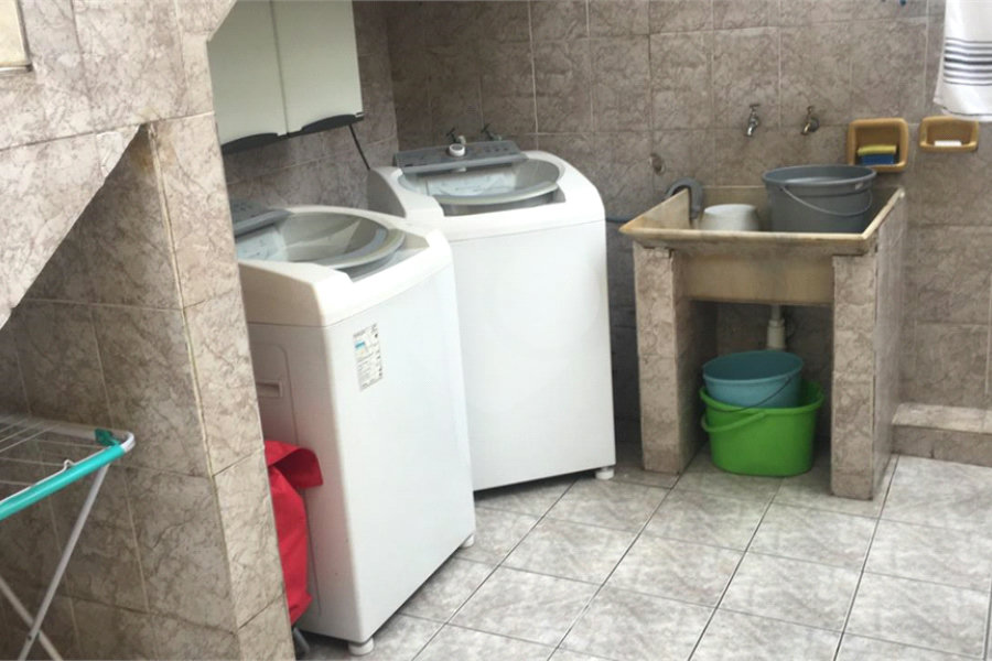 Sobrado à venda com 3 quartos, sendo 1 suíte, em Tremembé, São Paulo, SP