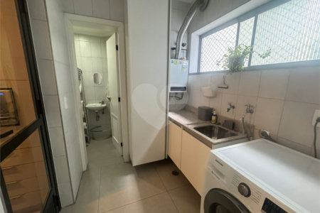 Apartamento à venda com 3 suítes em Indianópolis, São Paulo, SP