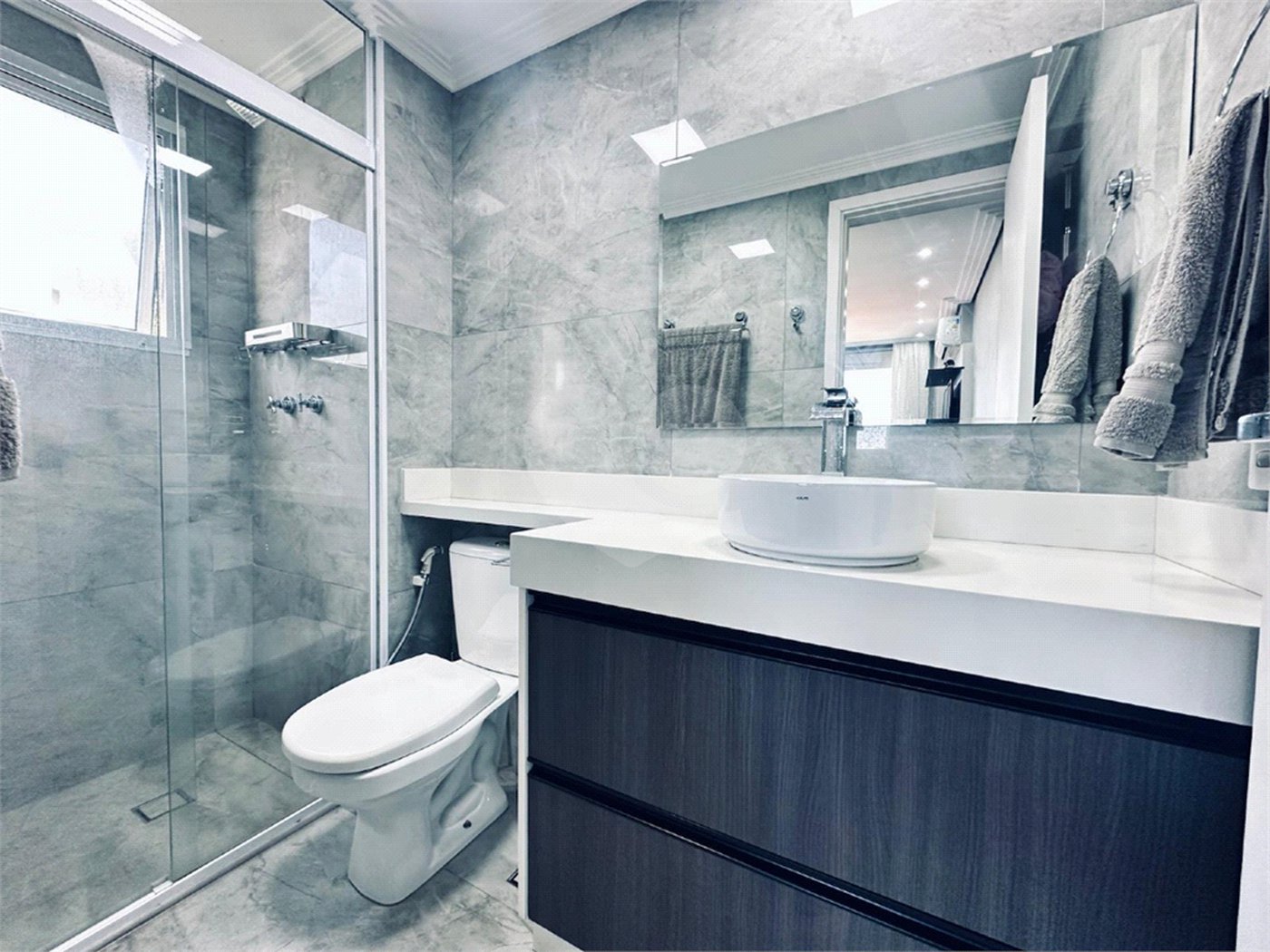 Apartamento à venda com 2 quartos, sendo 1 suíte, em Santo Amaro, São Paulo, SP