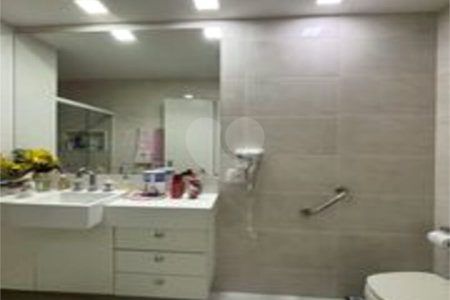 Apartamento à venda com 3 quartos, sendo 1 suíte, em Lagoa, Rio de Janeiro, RJ